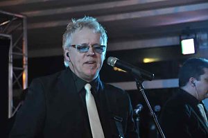 Ärzte- und Apothekerball im Autohaus Peter