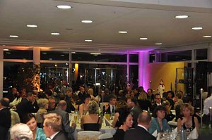 Ärzte- und Apothekerball im Autohaus Peter