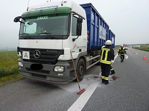 Ölspur auf der A 38