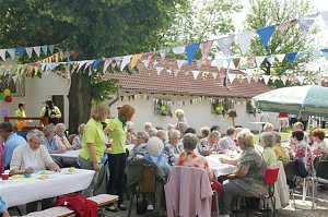 Fröhliches Haus feierte Geburtstag