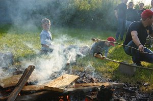 Pfingstfeuer in Obergebra