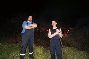Pfingstfeuer in Obergebra - die Zweite