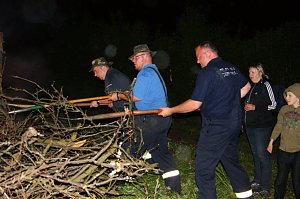 Pfingstfeuer in Obergebra - die Zweite