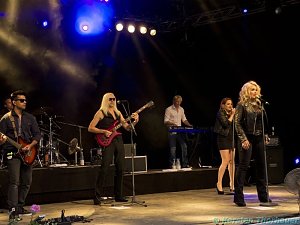 Kim Wilde und Band im Gehege