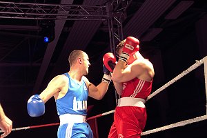 Boxnacht in der Nordhäuser Ballspielhalle