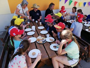 Sommerfest im "Mächenhaus"
