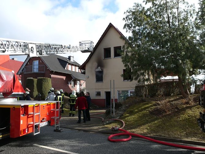 Brand in der Urbacher Kreisstraße (Foto: nnz) Brand in der Urbacher Kreisstraße (Foto: nnz)