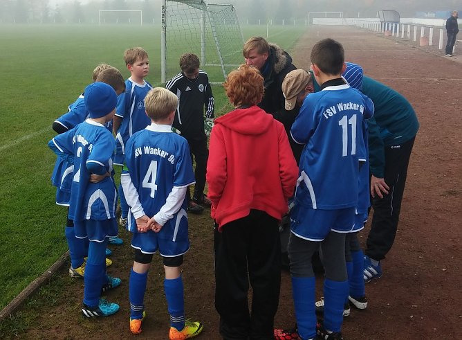 Knapper Sieg in Walschleben (Foto: Th. Heller) Knapper Sieg in Walschleben (Foto: Th. Heller)