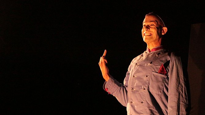 Mit Elias Elastisch beendet das Zappelini Zelt die Sommerpause (Foto: Angelo Glashagel) Mit Elias Elastisch beendet das Zappelini Zelt die Sommerpause (Foto: Angelo Glashagel)