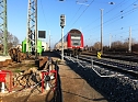 Der Bahnbetrieb geht weiter (Foto: H. Mohr)