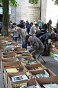 B&uuml;chermarkt des KILA auf dem Blasiikirchplatz (Foto: R. Neitzke)