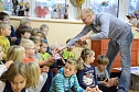 Zwei Kinderg&auml;rten &uuml;berrascht (Foto: Sandra Arm)