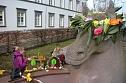 Der erste Brunnen ist geschmückt - das Nordhäuser Meerpferdchen verzierten die Schülerinnen und Schüler des Förderzentrums Pestalozzi (Foto: Angelo Glashagel) Der erste Brunnen ist geschmückt - das Nordhäuser Meerpferdchen verzierten die Schülerinnen und Schüler des Förderzentrums Pestalozzi (Foto: Angelo Glashagel)