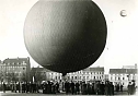 Ballonaufstieg 1910 am Neumarkt (Foto: )