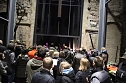 Geburtagsparty mit Rock und Dudelsack - vor der Frauenbergkirche wurde gestern f&uuml;r einen guten Zweck gefeiert (Foto: Angelo Glashagel)
