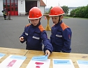wölf Kinder aus den Jugendfeuerwehren Bleicherode, Kleinwerther und Kleinfurra-Rüxleben legten ihr Leistungsabzeichen der Thüringer Jugendfeuerwehr für die Altersklasse 6-9 Jahre in Gold" auf dem Gelände der Freiwilligen Feuerwehr Bleicherode ab, um zu zeigen, was sie im letzten dreiviertel Jahr so alles dazugelernt hatten. (Foto: Pressestelle Landratsamt Nordhausen) wölf Kinder aus den Jugendfeuerwehren Bleicherode, Kleinwerther und Kleinfurra-Rüxleben legten ihr Leistungsabzeichen der Thüringer Jugendfeuerwehr für die Altersklasse 6-9 Jahre in Gold" auf dem Gelände der Freiwilligen Feuerwehr Bleicherode ab, um zu zeigen, was sie im letzten dreiviertel Jahr so alles dazugelernt hatten. (Foto: Pressestelle Landratsamt Nordhausen)