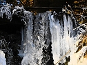 Königshütter Wasserfall zu Eis erstarrt (Foto: Peter Blei) Königshütter Wasserfall zu Eis erstarrt (Foto: Peter Blei)