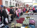 Tr&auml;nen auf dem Markt (Foto: nnz)