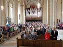 Festliches Hochamt mit Bischof Neymeyr im Nordhäuser Dom (Foto: Hans-Georg Backhaus) Festliches Hochamt mit Bischof Neymeyr im Nordhäuser Dom (Foto: Hans-Georg Backhaus)