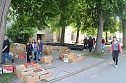 Kila-B&uuml;cherflohmarkt auf dem Blasii-Kirchplatz (Foto: Angelo Glashagel)