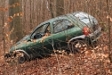 auto im Wald (Foto: S.Dietzel) auto im Wald (Foto: S.Dietzel)