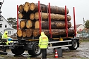 Holzlasterkontrolle in Niedersachswerfen (Foto: S. Dietzel) Holzlasterkontrolle in Niedersachswerfen (Foto: S. Dietzel)