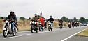 Ausfahrt der MZ und Simson-Freunde (Foto: Ulrich Reinboth) Ausfahrt der MZ und Simson-Freunde (Foto: Ulrich Reinboth)