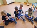 Freude in Bielen: der Weihnachtsmann war da (Foto: Der Weihnachtsmann kam zu den Kindern der Kita Sonnenschein und brachte sch&ouml;ne Geschenke vom F&ouml;rderverein. Die Freude der Kinder war riesengro&szlig;! ...)