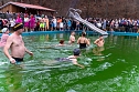 Traditionelles Anbaden im Neustädter Freibad bei fünf Grad Wassertemperatur (Foto: S.Teztel) Traditionelles Anbaden im Neustädter Freibad bei fünf Grad Wassertemperatur (Foto: S.Teztel)