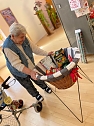 Einkaufsfreude in Mariechens Konsum im St. Marien Hospital Bleicherode (Foto: Diakonie Nordhausen)