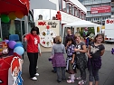 Kindertags-Feier auf dem Parkplatz (Foto: nnz)