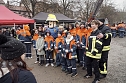 &Uuml;bergabe des Friedenslichts aus Bethlehem an die Kreisjugendfeuerwehren. (Foto: vgf)