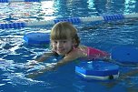 Schwimmen lernen (Foto: Badehaus) Schwimmen lernen (Foto: Badehaus)