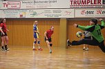 Siegreiche Handball-Damen (Foto: Kallmeyer) Siegreiche Handball-Damen (Foto: Kallmeyer)