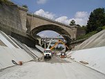Betontechnische Instandsetzung des Innkanals in der N&auml;he des Kraftwerkes Jettenbach in Bayern Bearbeitung des Instandsetzungsprojektes und Qualit&auml;tssicherung (Foto: IMF)