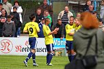 Freude pur bei Kickern und Fans (Foto: Bernd Peter)