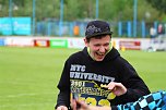 Freude pur bei Kickern und Fans (Foto: Bernd Peter)