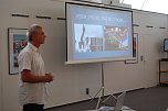 Führung durch die aktuelle Ausstellung (Foto: privat) Führung durch die aktuelle Ausstellung (Foto: privat)