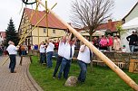 Maibaum in Obergebra gesetzt (Foto: Michael Randel)