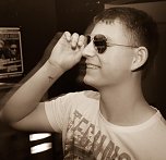 Pornobrillen-Party im Sax (Foto: A. Winter) Pornobrillen-Party im Sax (Foto: A. Winter)