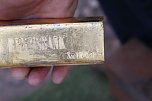Goldschatz gefunden: Seriennummer eingestempelt (Foto: nnz)