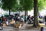 B&uuml;chermarkt des KILA auf dem Blasiikirchplatz (Foto: R. Neitzke)
