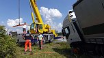 Bergung in der Auffahrt (Foto: nnz)