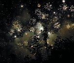 Lichterfest auf dem Petersberg (Foto: Karin Lehmann und Peter Blei)