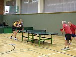 Tischtennis für Alt und Jung (Foto: D. Lohmann) Tischtennis für Alt und Jung (Foto: D. Lohmann)