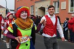 Närrinnen und Narren zogen durch Sondershausen (1) (Foto: Karl-Heinz Herrmann) Närrinnen und Narren zogen durch Sondershausen (1) (Foto: Karl-Heinz Herrmann)