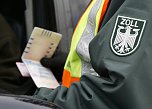 Zoll: Passkontrolle (Foto: Zoll) Zoll: Passkontrolle (Foto: Zoll)