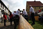 Traditionelles Maibaumsetzen in Obergebra (Foto: Michael Randel)