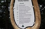 Geschichtsträchtig ist die Chronik der Wetterfahne auf dem Herzberg. Ihre Taufe erlebte sie im Jahre 1872 zum Sieg im Franzosenkrieg. (Foto: Kurt Frank) Geschichtsträchtig ist die Chronik der Wetterfahne auf dem Herzberg. Ihre Taufe erlebte sie im Jahre 1872 zum Sieg im Franzosenkrieg. (Foto: Kurt Frank)