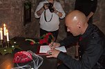Hochzeit auf der Burgruine Hohnstein (Foto: Peter Blei) Hochzeit auf der Burgruine Hohnstein (Foto: Peter Blei)